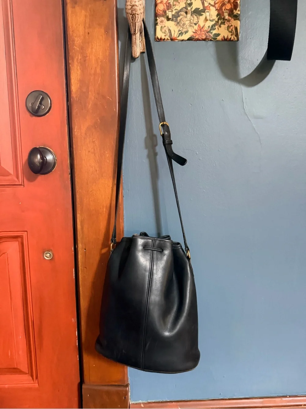 Vintage Coach Black Leather Bucket Bag – Drawstring Crossbody